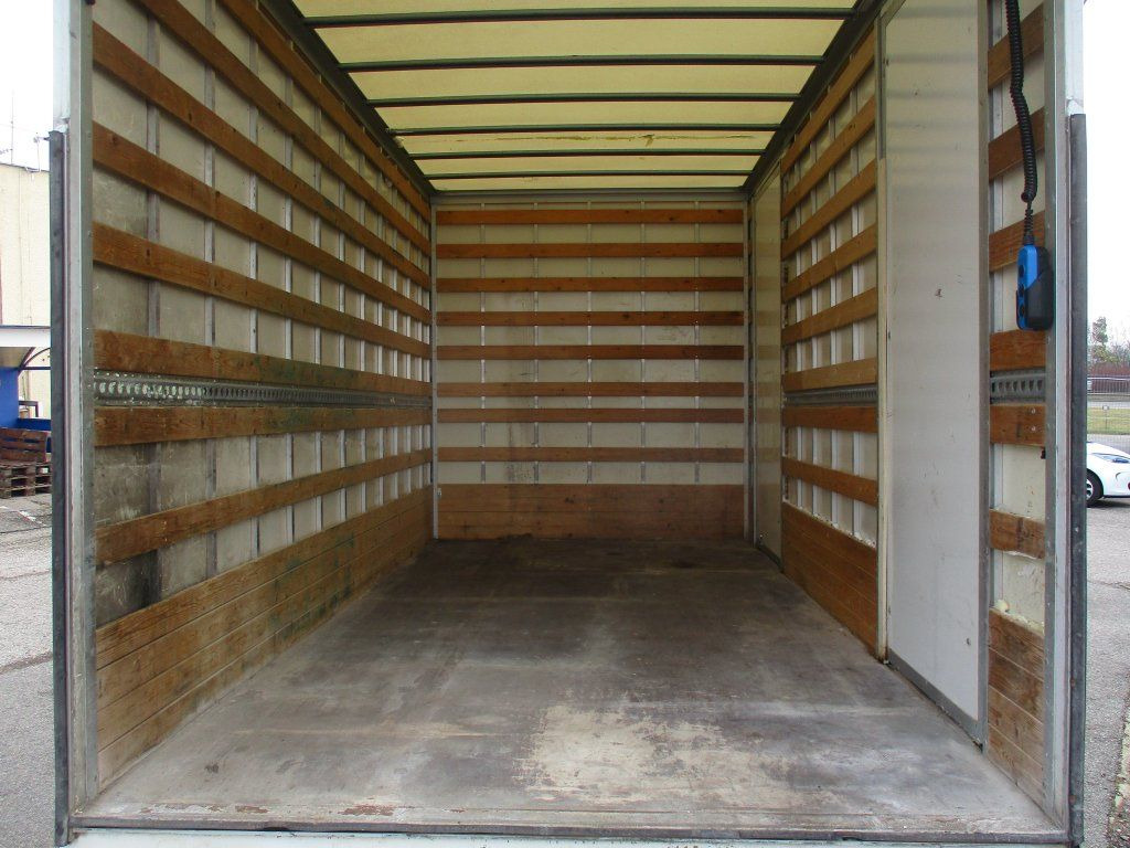 Dobozos kisteherautó Iveco Daily 35C16: 8 kép.