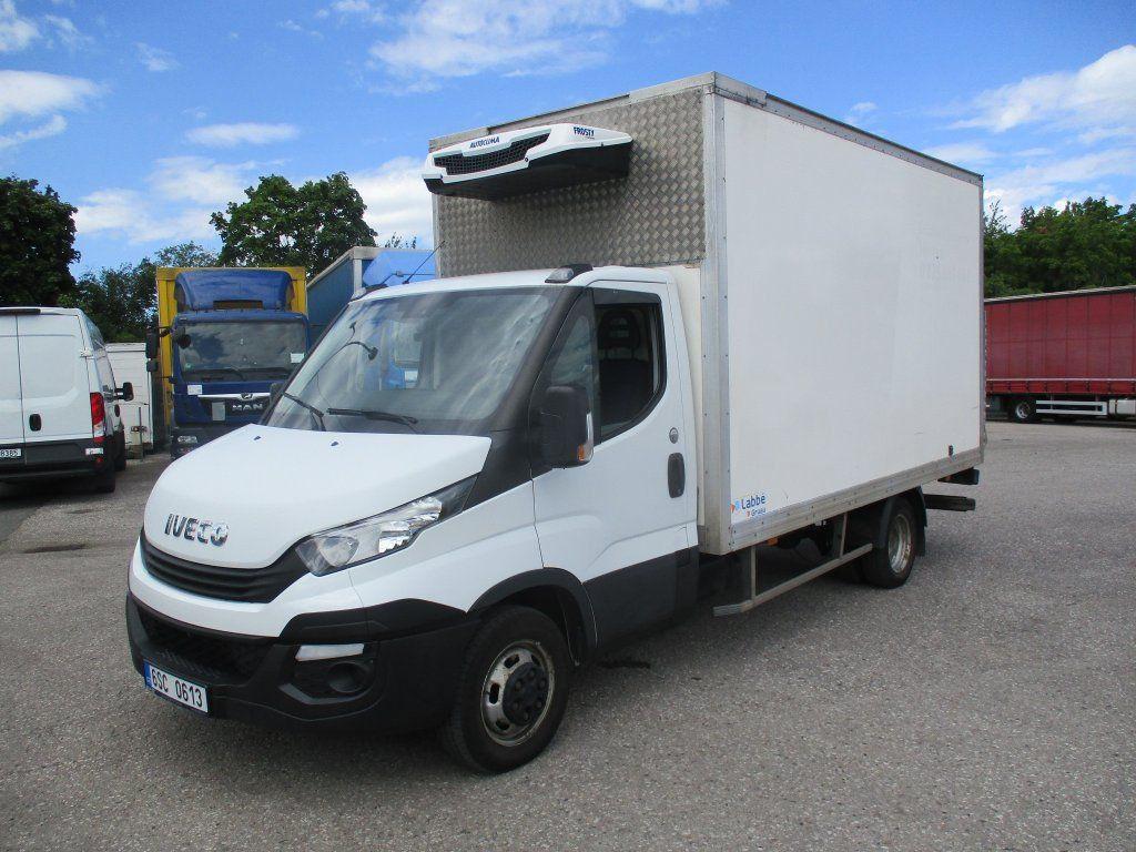 Iveco Daily 35C16 Dhollandia - Hűtős kisteherautó: 1 kép. Iveco Daily 35C16 Dhollandia - Hűtős kisteherautó: 1 kép.