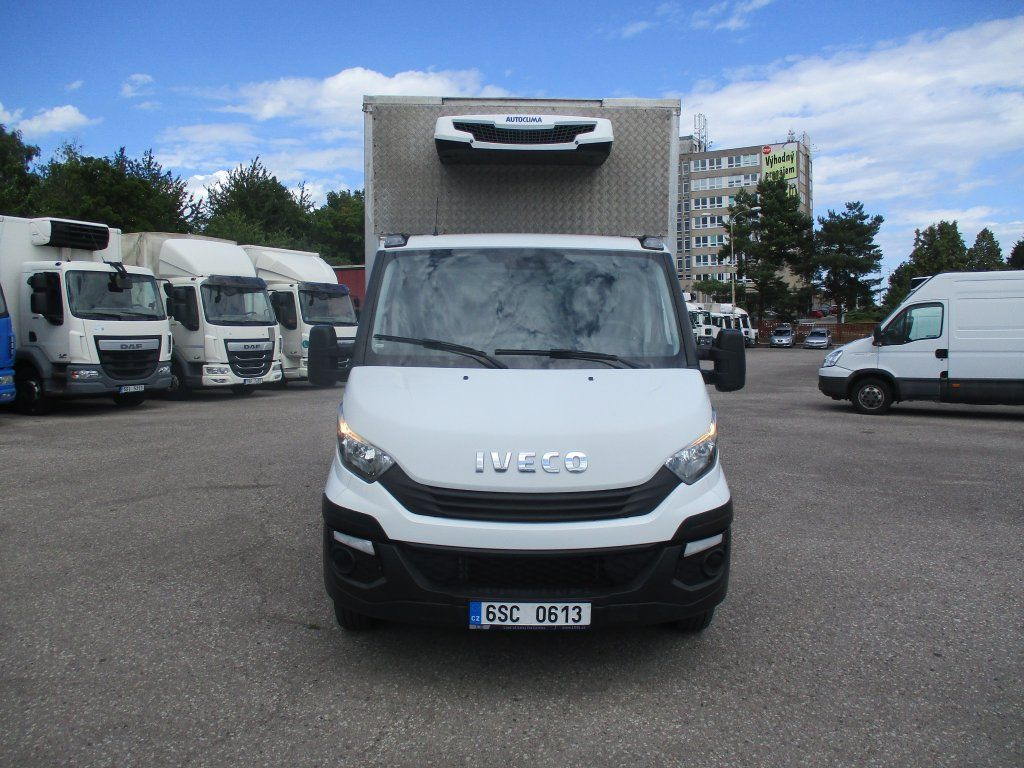 Iveco Daily 35C16 Dhollandia - Hűtős kisteherautó: 2 kép. Iveco Daily 35C16 Dhollandia - Hűtős kisteherautó: 2 kép.