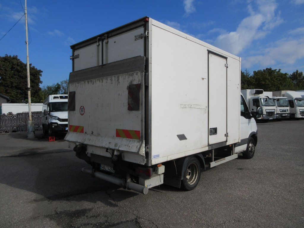 Iveco Daily 50C15 - Hűtős kisteherautó: 4 kép. Iveco Daily 50C15 - Hűtős kisteherautó: 4 kép.