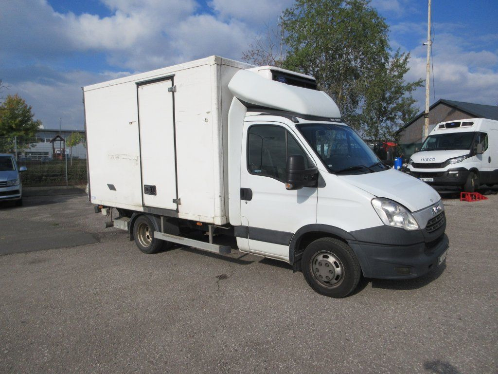 Iveco Daily 50C15 - Hűtős kisteherautó: 3 kép. Iveco Daily 50C15 - Hűtős kisteherautó: 3 kép.