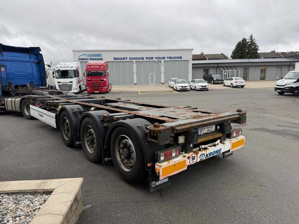 Krone SD Boxliner - Félpótkocsi cserefelépítményes: 4 kép. Krone SD Boxliner - Félpótkocsi cserefelépítményes: 4 kép.