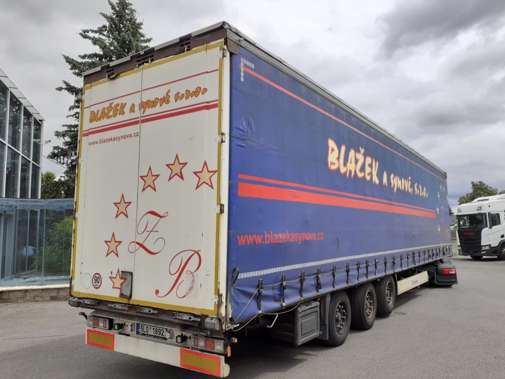 Krone SD MEGA/lowdeck - Ponyvás félpótkocsi: 3 kép. Krone SD MEGA/lowdeck - Ponyvás félpótkocsi: 3 kép.