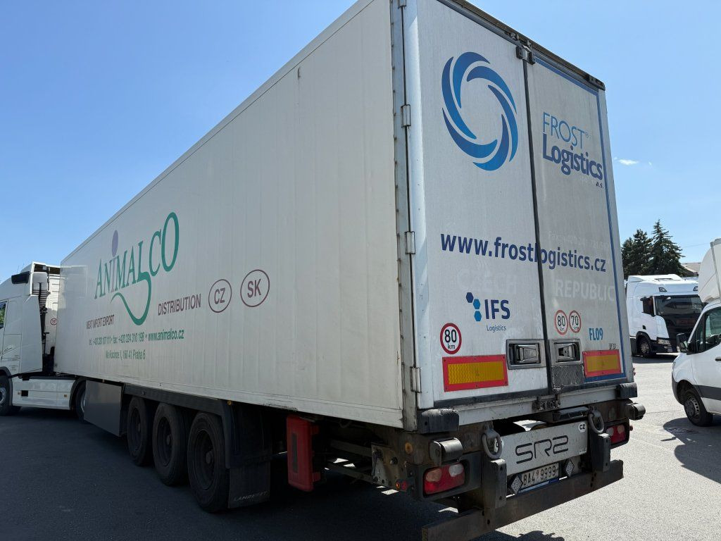Lamberet LVF S3 Carrier Maxima 1300 - Félpótkocsi dobozos: 4 kép. Lamberet LVF S3 Carrier Maxima 1300 - Félpótkocsi dobozos: 4 kép.
