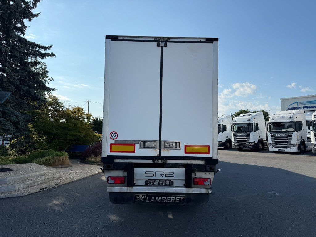 Lamberet LVF S3 Carrier Maxima 1300 - Félpótkocsi dobozos: 4 kép. Lamberet LVF S3 Carrier Maxima 1300 - Félpótkocsi dobozos: 4 kép.