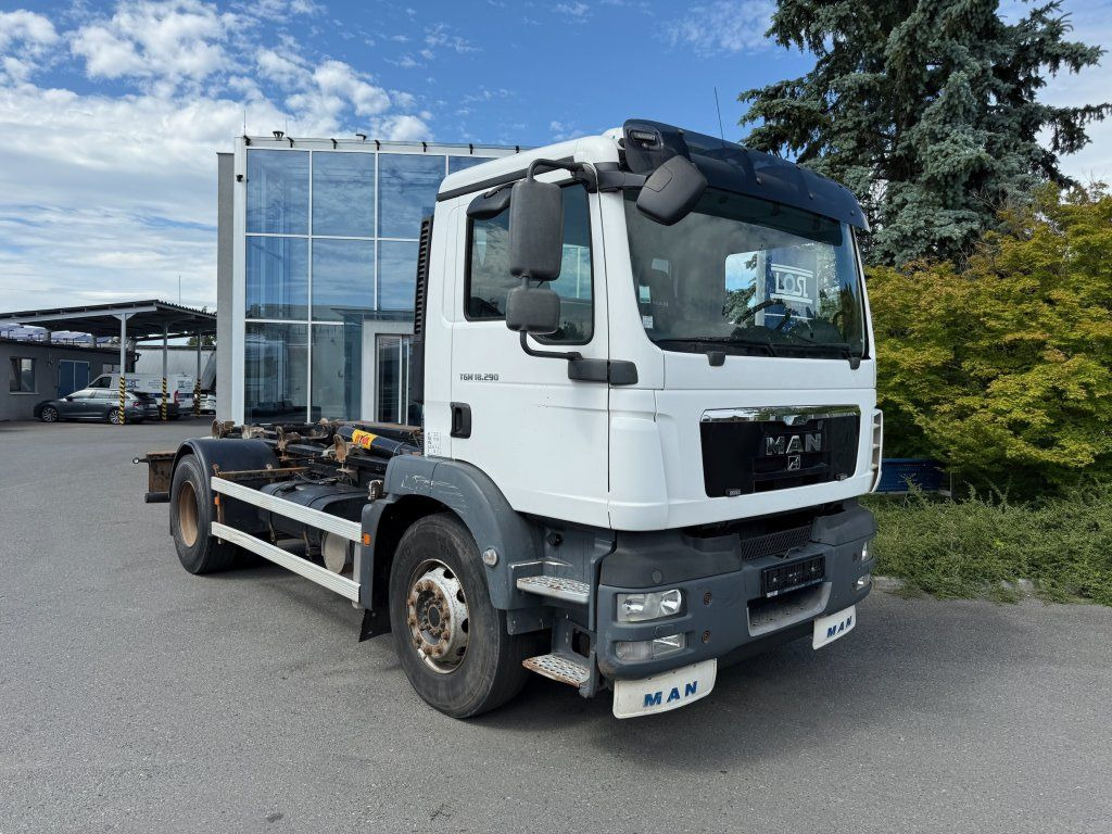 MAN TGM18.290 EURO 5 - Billenőplatós teherautó: 2 kép. MAN TGM18.290 EURO 5 - Billenőplatós teherautó: 2 kép.