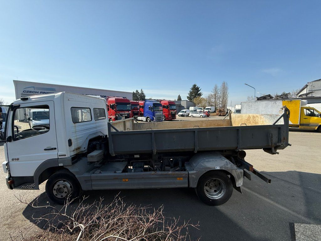 Mercedes-Benz 916 Atego EURO 4 - Horgos rakodó teherautó: 5 kép. Mercedes-Benz 916 Atego EURO 4 - Horgos rakodó teherautó: 5 kép.