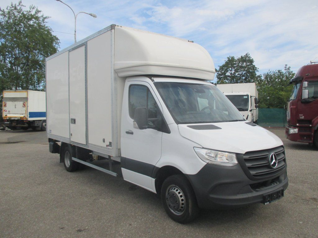 Mercedes-Benz Sprinter 514 CDi - Furgon: 3 kép. Mercedes-Benz Sprinter 514 CDi - Furgon: 3 kép.