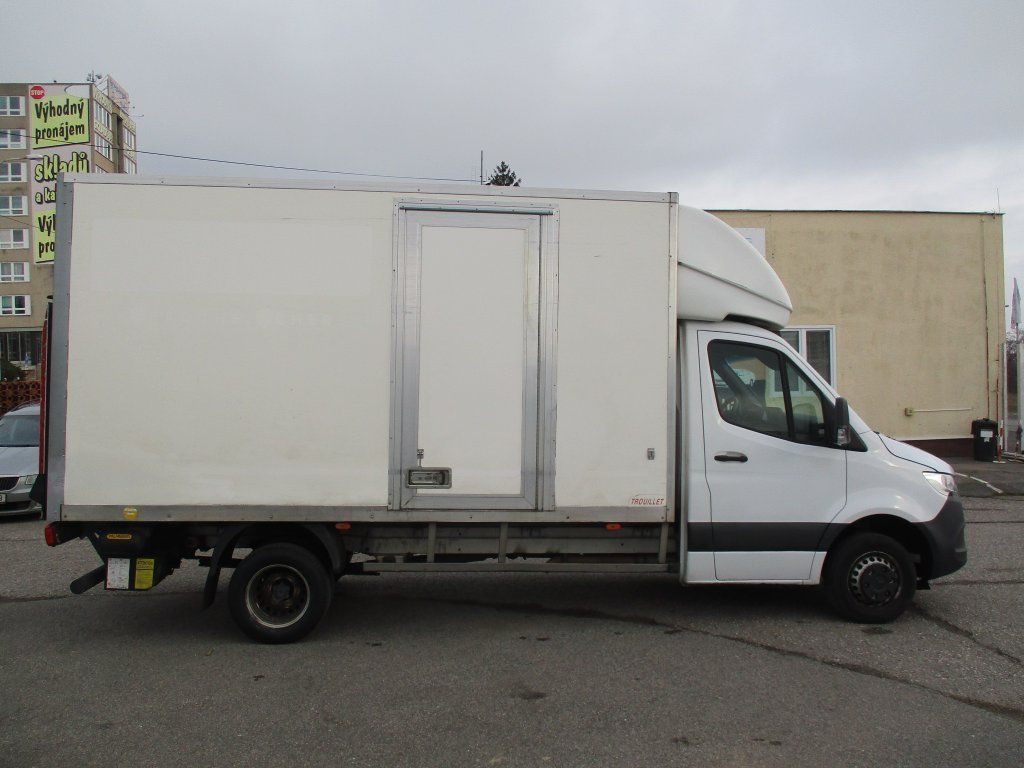 Mercedes-Benz Sprinter 514 CDi - Furgon: 4 kép. Mercedes-Benz Sprinter 514 CDi - Furgon: 4 kép.