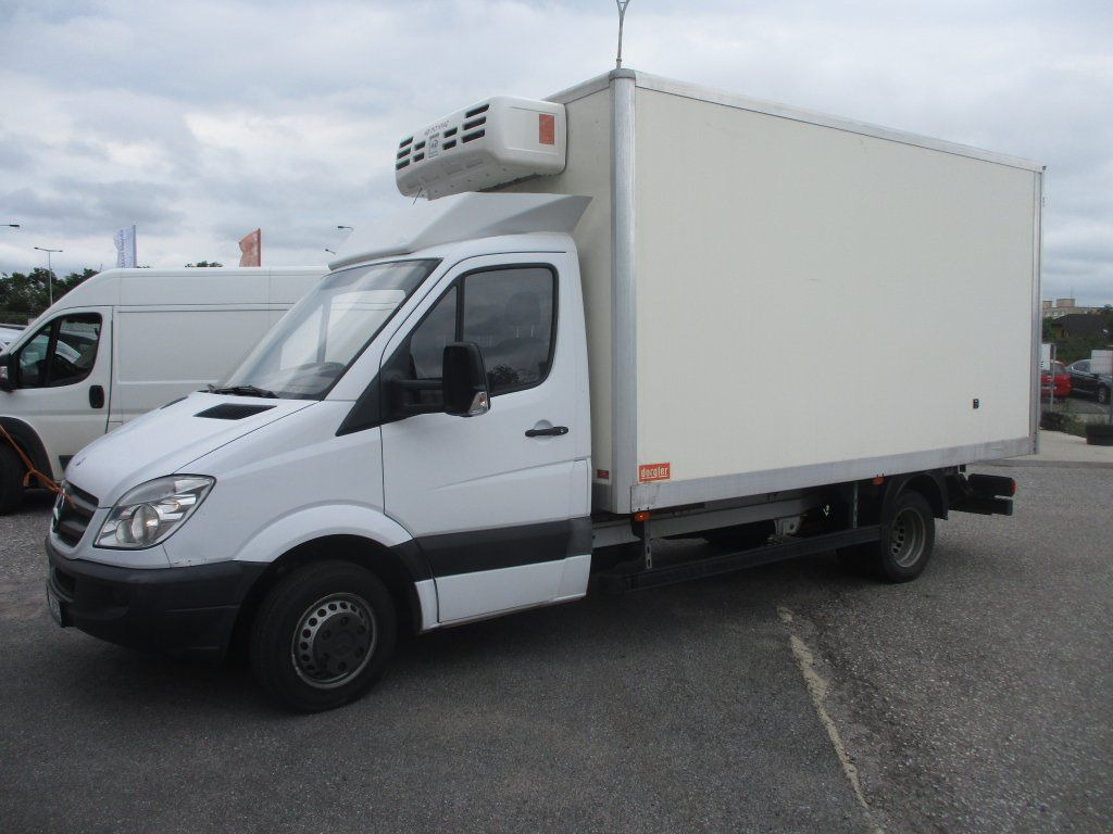 Mercedes-Benz Sprinter 516 CDI - Hűtős kisteherautó: 1 kép. Mercedes-Benz Sprinter 516 CDI - Hűtős kisteherautó: 1 kép.