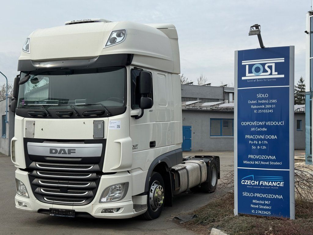 DAF XF460 EURO 6 MEGA/lowdeck - Nyergesvontató: 1 kép. DAF XF460 EURO 6 MEGA/lowdeck - Nyergesvontató: 1 kép.