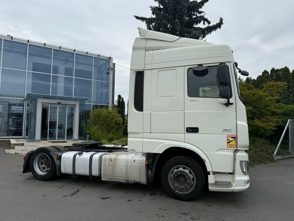 DAF XF460 EURO 6 MEGA/lowdeck - Nyergesvontató: 3 kép. DAF XF460 EURO 6 MEGA/lowdeck - Nyergesvontató: 3 kép.