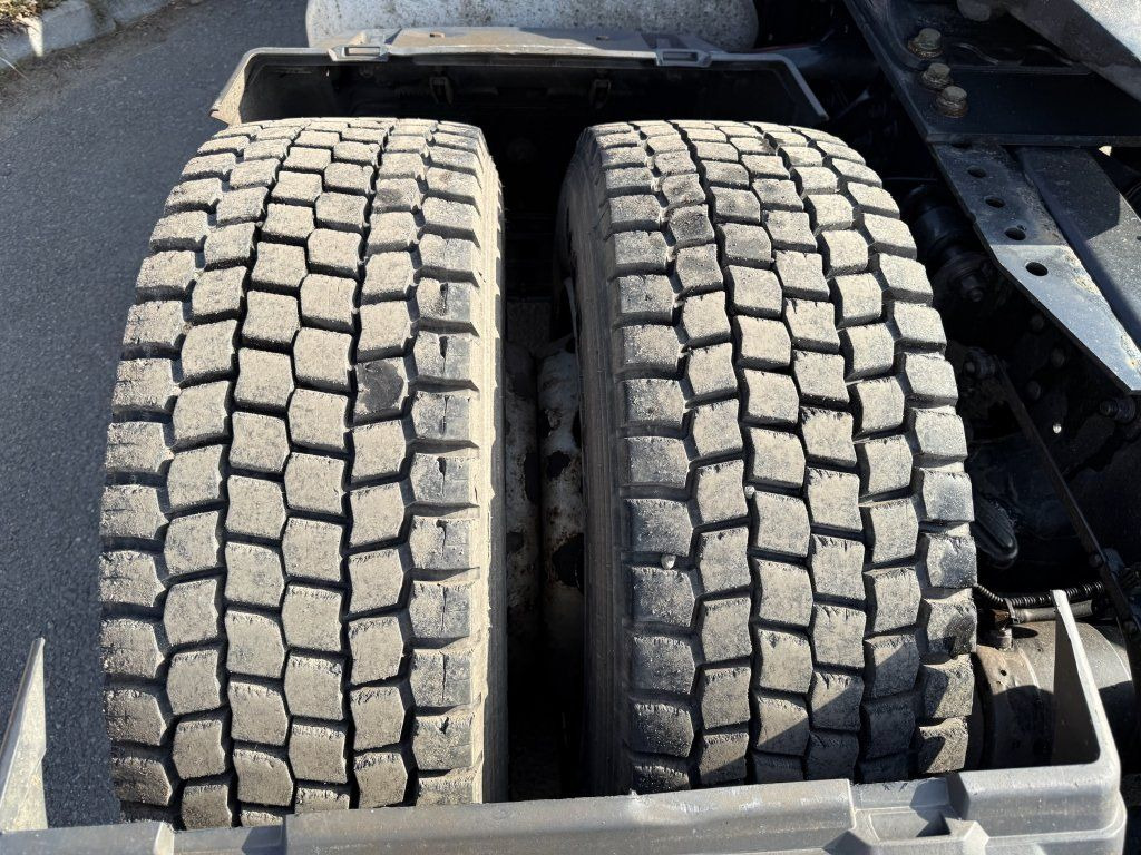 Nyergesvontató MAN TGX18.510 XLX EURO 6 MEGAlowdeck: 8 kép.
