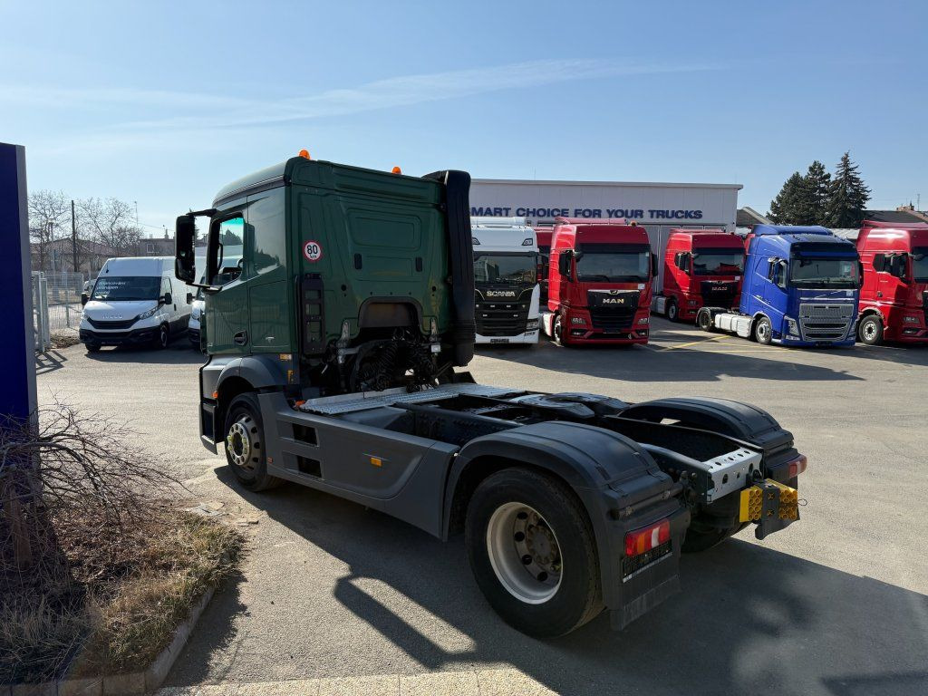 Mercedes-Benz 1843 Actros ADR FL, EX/II, EX/III, AT - Nyergesvontató: 5 kép. Mercedes-Benz 1843 Actros ADR FL, EX/II, EX/III, AT - Nyergesvontató: 5 kép.