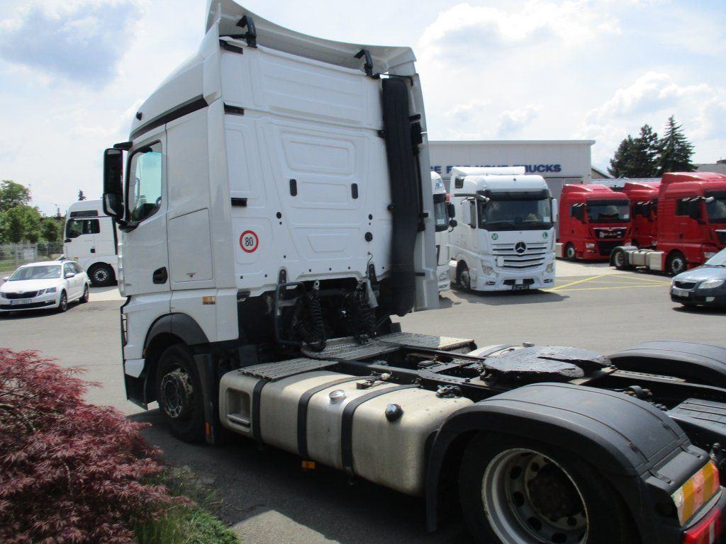 Mercedes-Benz 1845 Actros EURO 6 MEGA/lowdeck - Nyergesvontató: 4 kép. Mercedes-Benz 1845 Actros EURO 6 MEGA/lowdeck - Nyergesvontató: 4 kép.