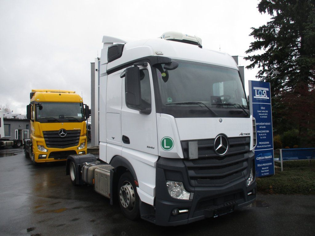 Mercedes-Benz 1845 Actros EURO 6 MEGA/lowdeck - Nyergesvontató: 2 kép. Mercedes-Benz 1845 Actros EURO 6 MEGA/lowdeck - Nyergesvontató: 2 kép.