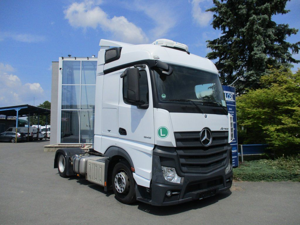 Mercedes-Benz 1845 Actros EURO 6 MEGA/lowdeck - Nyergesvontató: 2 kép. Mercedes-Benz 1845 Actros EURO 6 MEGA/lowdeck - Nyergesvontató: 2 kép.