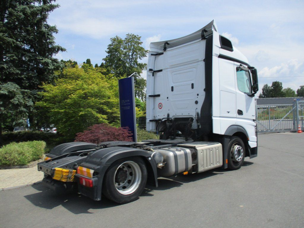 Mercedes-Benz 1845 Actros EURO 6 MEGA/lowdeck - Nyergesvontató: 3 kép. Mercedes-Benz 1845 Actros EURO 6 MEGA/lowdeck - Nyergesvontató: 3 kép.