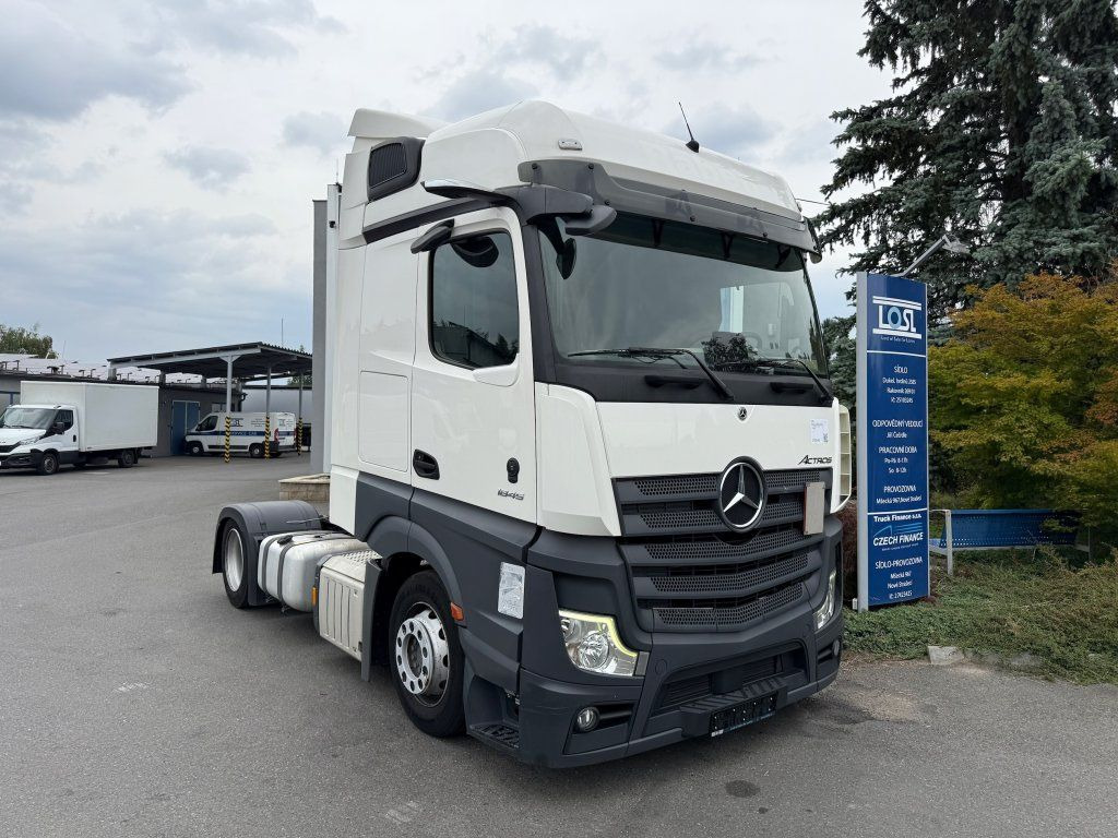Mercedes-Benz 1845 Actros EURO 6 MEGA/lowdeck - Nyergesvontató: 2 kép. Mercedes-Benz 1845 Actros EURO 6 MEGA/lowdeck - Nyergesvontató: 2 kép.