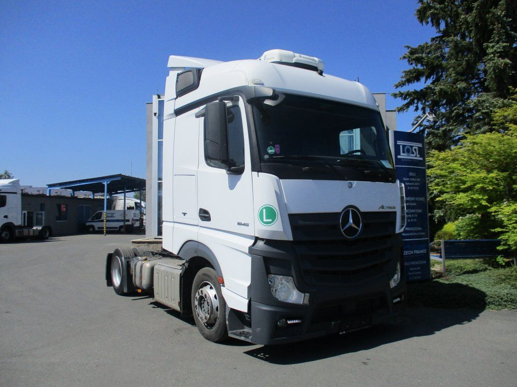 Mercedes-Benz 1845 Actros EURO 6 MEGA/lowdeck - Nyergesvontató: 2 kép. Mercedes-Benz 1845 Actros EURO 6 MEGA/lowdeck - Nyergesvontató: 2 kép.