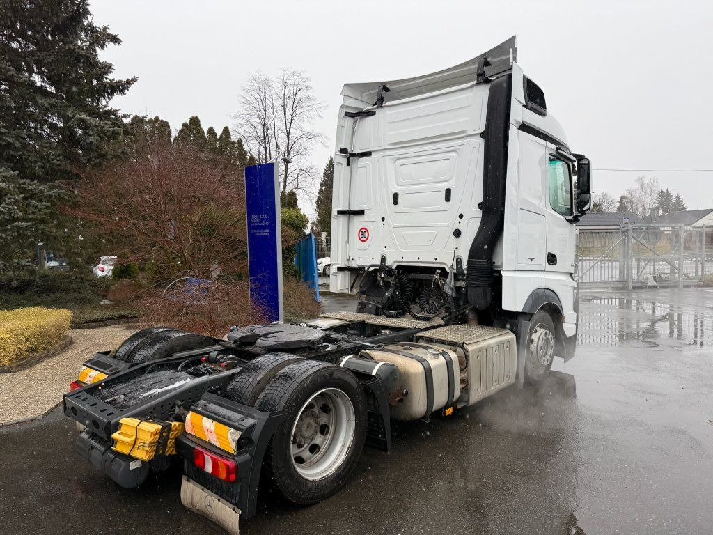 Mercedes-Benz 1845 Actros EURO 6 MEGA/lowdeck - Nyergesvontató: 3 kép. Mercedes-Benz 1845 Actros EURO 6 MEGA/lowdeck - Nyergesvontató: 3 kép.