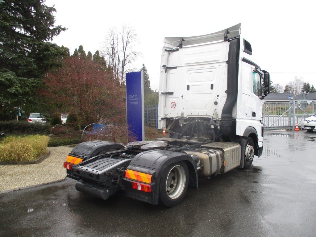 Mercedes-Benz 1845 Actros EURO 6 MEGA/lowdeck - Nyergesvontató: 4 kép. Mercedes-Benz 1845 Actros EURO 6 MEGA/lowdeck - Nyergesvontató: 4 kép.