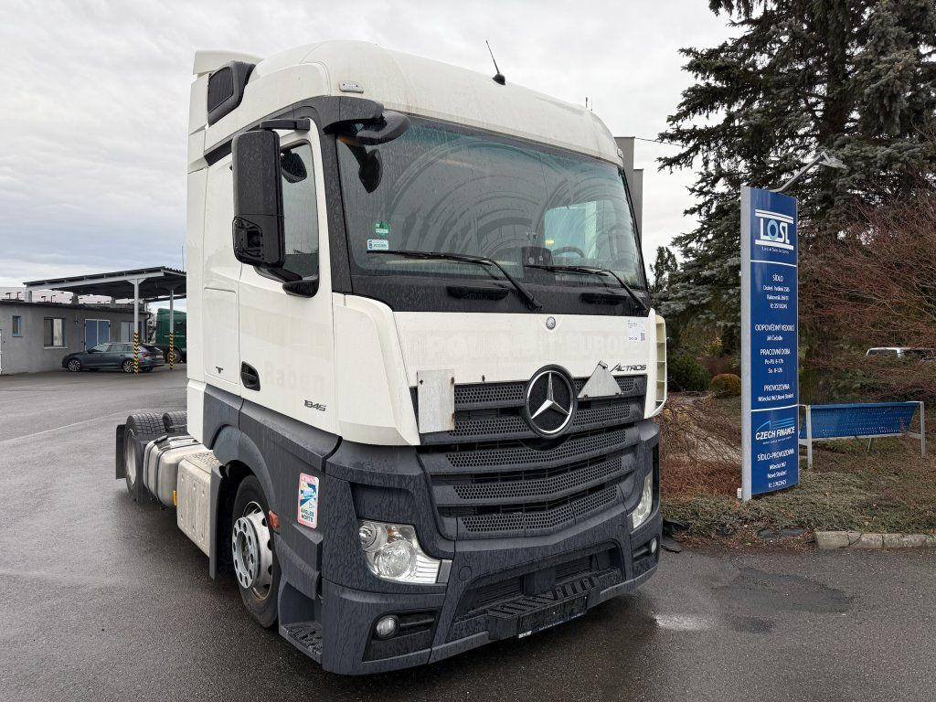 Mercedes-Benz 1845 Actros EURO 6 MEGA/lowdeck - Nyergesvontató: 2 kép. Mercedes-Benz 1845 Actros EURO 6 MEGA/lowdeck - Nyergesvontató: 2 kép.