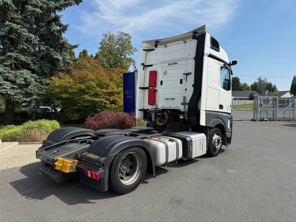 Mercedes-Benz 1845 Actros EURO 6 MEGA/lowdeck - Nyergesvontató: 4 kép. Mercedes-Benz 1845 Actros EURO 6 MEGA/lowdeck - Nyergesvontató: 4 kép.