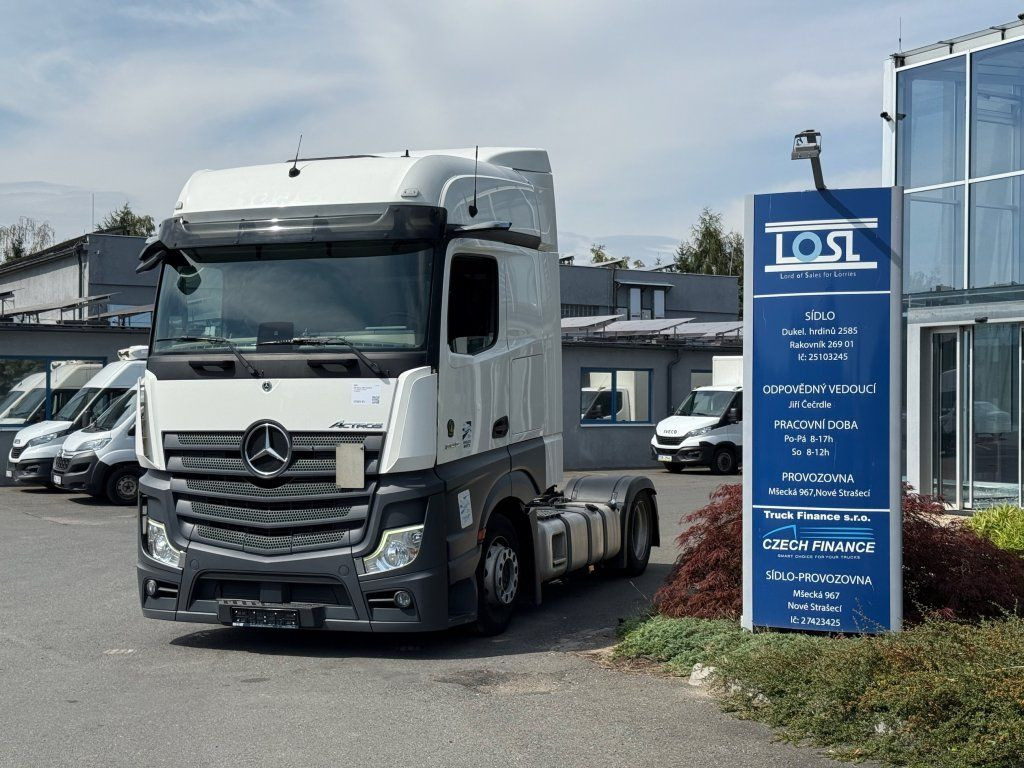 Mercedes-Benz 1845 Actros EURO 6 MEGA/lowdeck - Nyergesvontató: 1 kép. Mercedes-Benz 1845 Actros EURO 6 MEGA/lowdeck - Nyergesvontató: 1 kép.