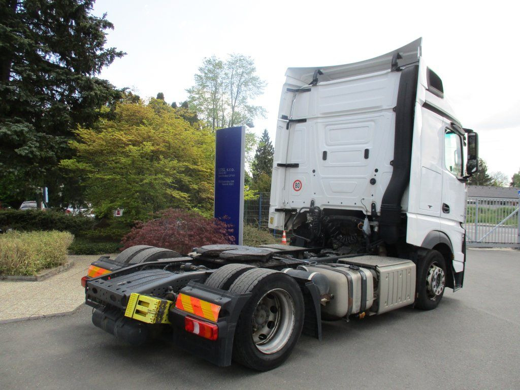 Mercedes-Benz 1845 Actros EURO 6 MEGA/lowdeck - Nyergesvontató: 4 kép. Mercedes-Benz 1845 Actros EURO 6 MEGA/lowdeck - Nyergesvontató: 4 kép.