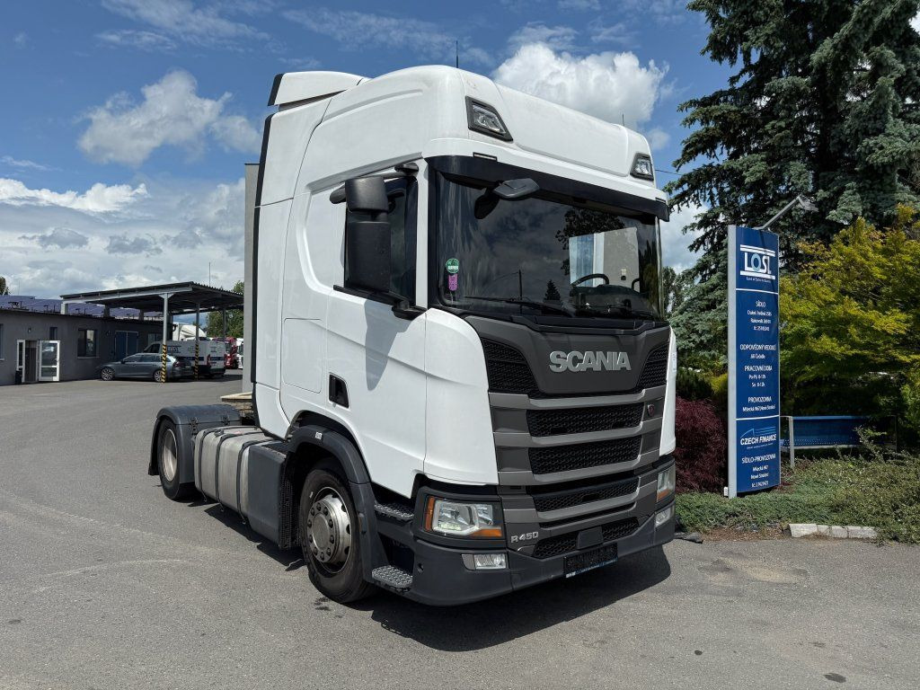 Scania R450 Euro 6 - Nyergesvontató: 3 kép. Scania R450 Euro 6 - Nyergesvontató: 3 kép.