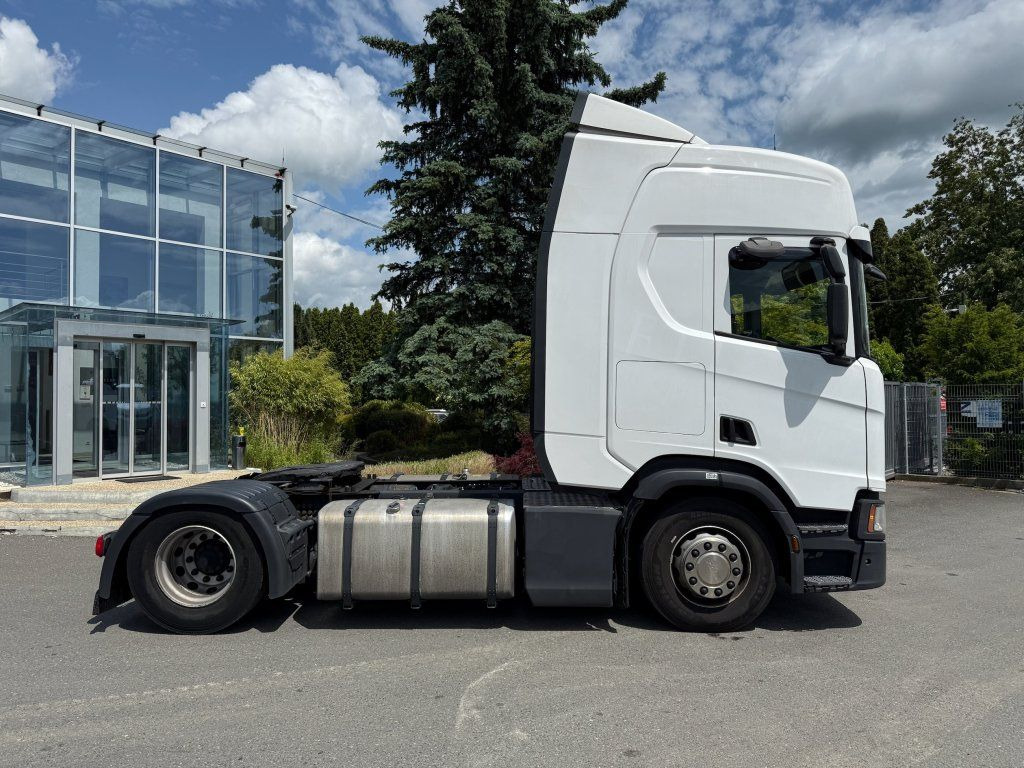 Scania R450 Euro 6 - Nyergesvontató: 4 kép. Scania R450 Euro 6 - Nyergesvontató: 4 kép.