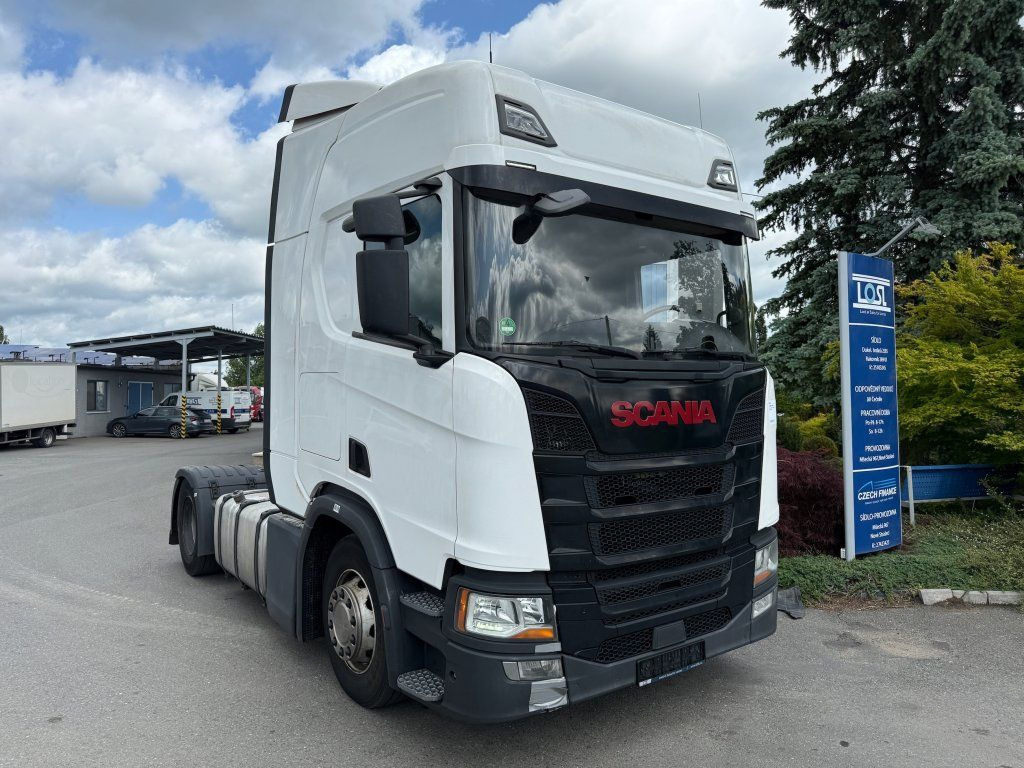 Scania R450 Euro 6 - Nyergesvontató: 2 kép. Scania R450 Euro 6 - Nyergesvontató: 2 kép.