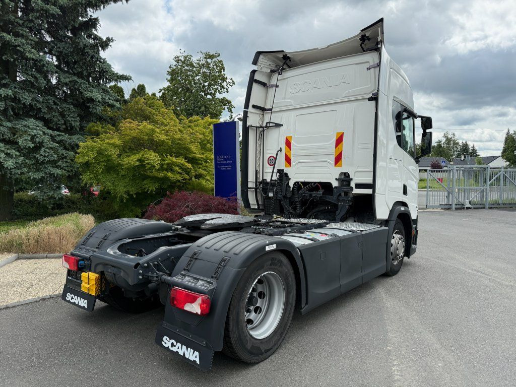 Scania R450 Euro 6 - Nyergesvontató: 4 kép. Scania R450 Euro 6 - Nyergesvontató: 4 kép.