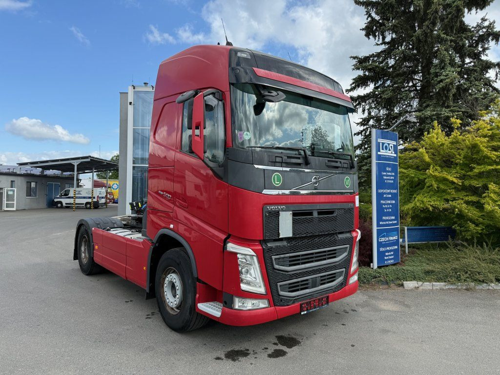 Volvo FH500 EURO 6 HYDRAULIK - DUAL CLUTCH - Nyergesvontató: 2 kép. Volvo FH500 EURO 6 HYDRAULIK - DUAL CLUTCH - Nyergesvontató: 2 kép.