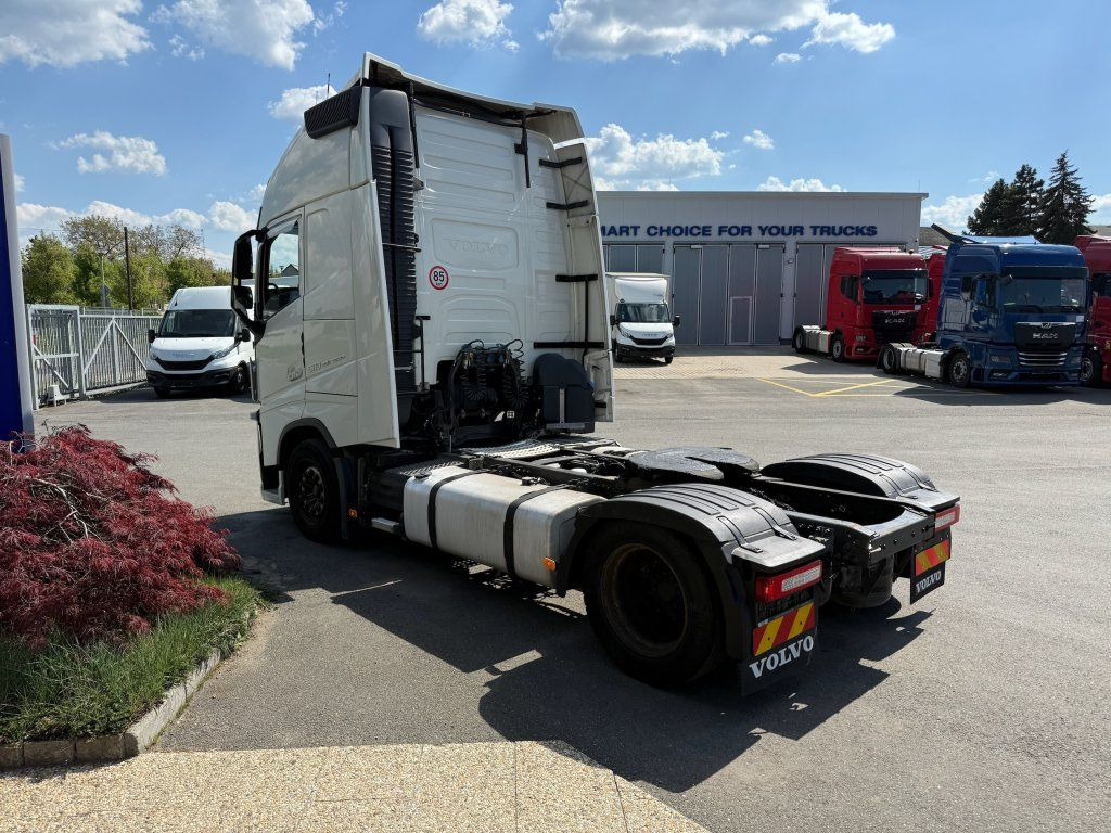 Volvo FH500 EURO 6 MEGA/lowdeck - Nyergesvontató: 5 kép. Volvo FH500 EURO 6 MEGA/lowdeck - Nyergesvontató: 5 kép.