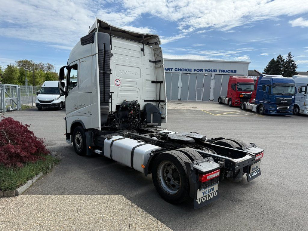 Volvo FH500 EURO 6 MEGA/lowdeck - Nyergesvontató: 5 kép. Volvo FH500 EURO 6 MEGA/lowdeck - Nyergesvontató: 5 kép.