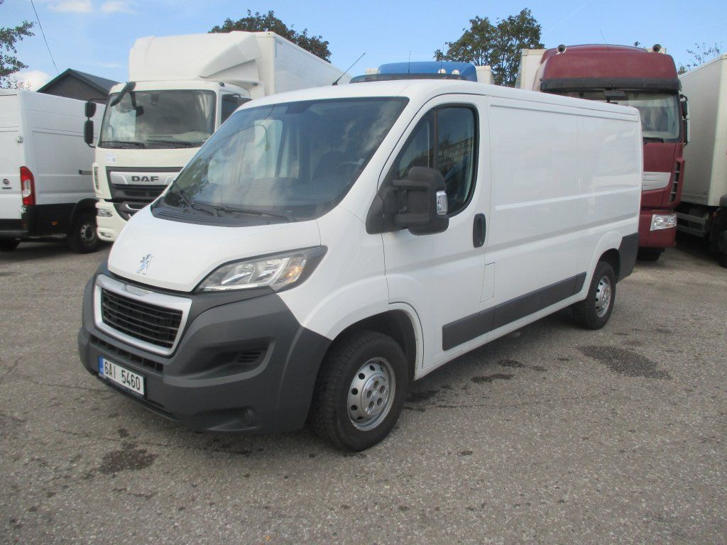 Peugeot Boxer L2H1 - Hűtős kisteherautó: 1 kép. Peugeot Boxer L2H1 - Hűtős kisteherautó: 1 kép.