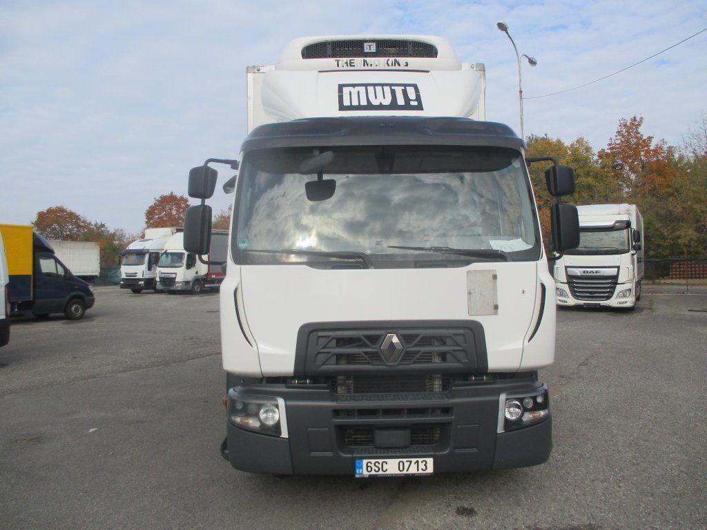 Renault D18 320 - Hűtős teherautó: 2 kép. Renault D18 320 - Hűtős teherautó: 2 kép.
