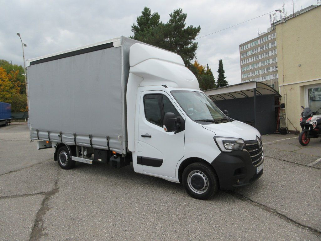 Renault Master - Ponyvás kisteherautó: 2 kép. Renault Master - Ponyvás kisteherautó: 2 kép.