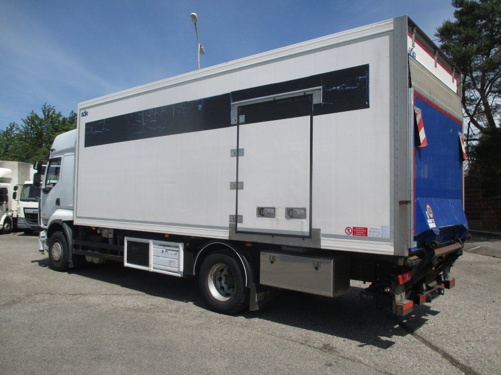 Renault Premium 460 - Hűtős teherautó: 2 kép. Renault Premium 460 - Hűtős teherautó: 2 kép.
