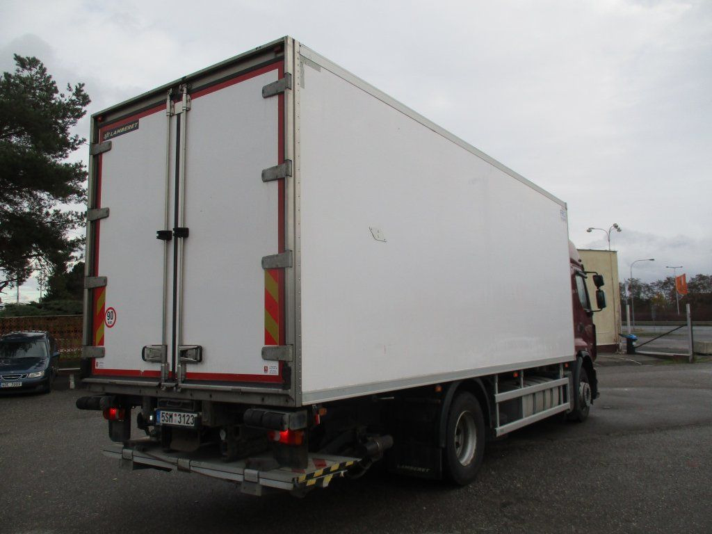 Renault Premium 460 - Dobozos felépítményű teherautó: 5 kép. Renault Premium 460 - Dobozos felépítményű teherautó: 5 kép.
