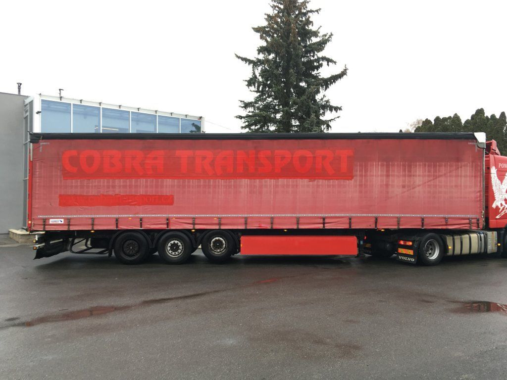 Schmitz Cargobull SCB*S3T standard/lifting roof/Hubdach 2,70-2,85m - Ponyvás félpótkocsi: 3 kép. Schmitz Cargobull SCB*S3T standard/lifting roof/Hubdach 2,70-2,85m - Ponyvás félpótkocsi: 3 kép.