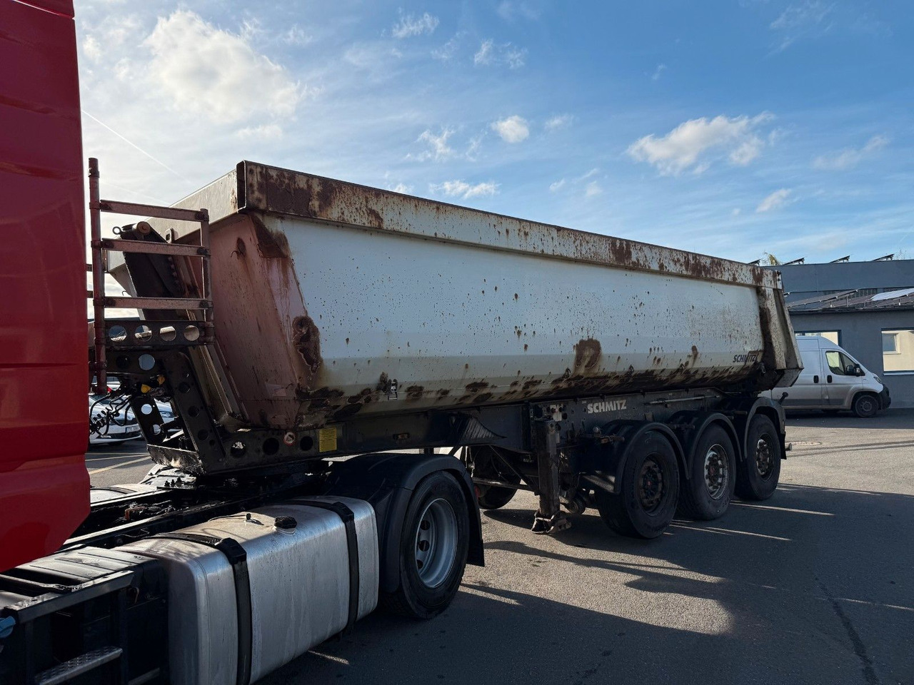 Schmitz Cargobull SKI24 - Félpótkocsi billenőplatós: 5 kép. Schmitz Cargobull SKI24 - Félpótkocsi billenőplatós: 5 kép.