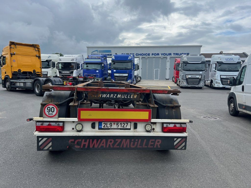 Schwarzmüller BDF - Pótkocsi cserefelépítményes: 4 kép. Schwarzmüller BDF - Pótkocsi cserefelépítményes: 4 kép.