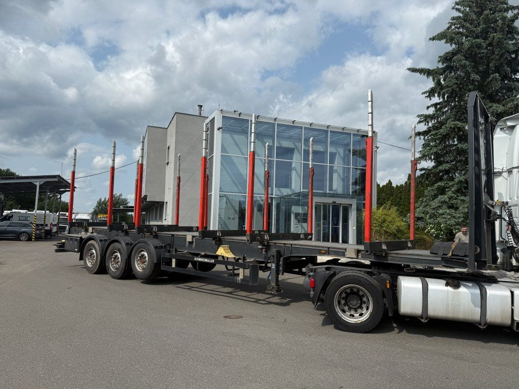 Schwarzmüller RSA - Rönkszállító félpótkocsi: 2 kép. Schwarzmüller RSA - Rönkszállító félpótkocsi: 2 kép.