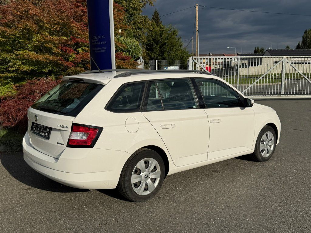 Skoda 1,4TDi kombi - Kombi: 4 kép. Skoda 1,4TDi kombi - Kombi: 4 kép.