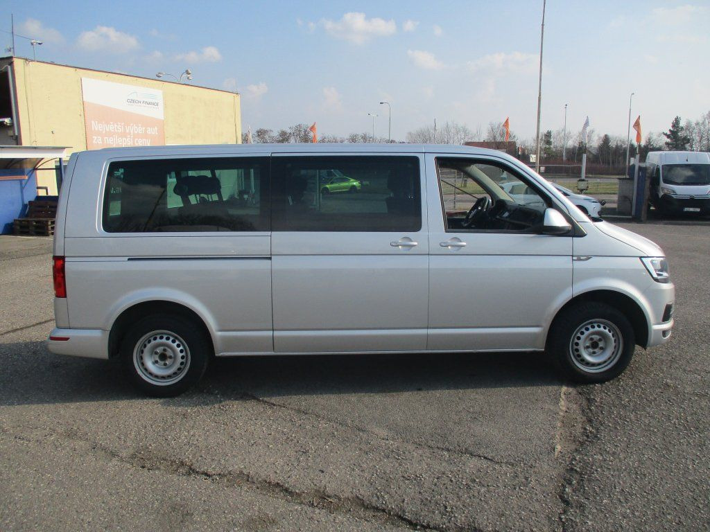 Volkswagen T6 2.0 TDI,Navi,DSG - Kisbusz: 4 kép. Volkswagen T6 2.0 TDI,Navi,DSG - Kisbusz: 4 kép.