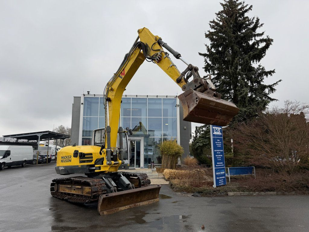 Wacker Neuson Crawler ET145 - Lánctalpas kotró: 2 kép. Wacker Neuson Crawler ET145 - Lánctalpas kotró: 2 kép.