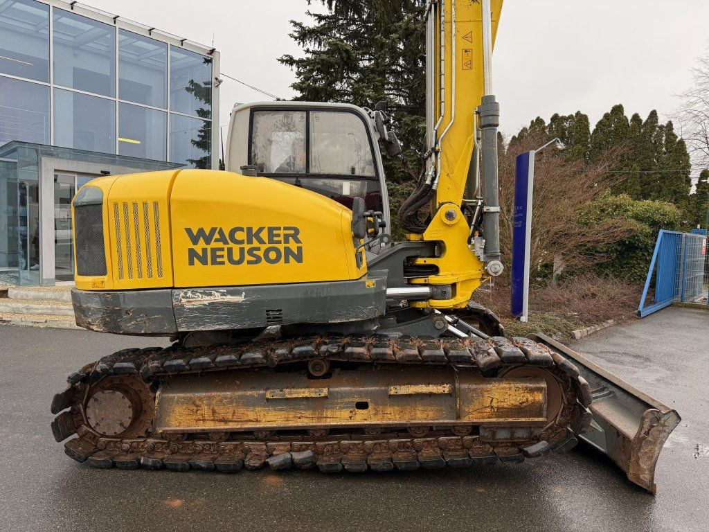 Wacker Neuson Crawler ET145 - Lánctalpas kotró: 4 kép. Wacker Neuson Crawler ET145 - Lánctalpas kotró: 4 kép.